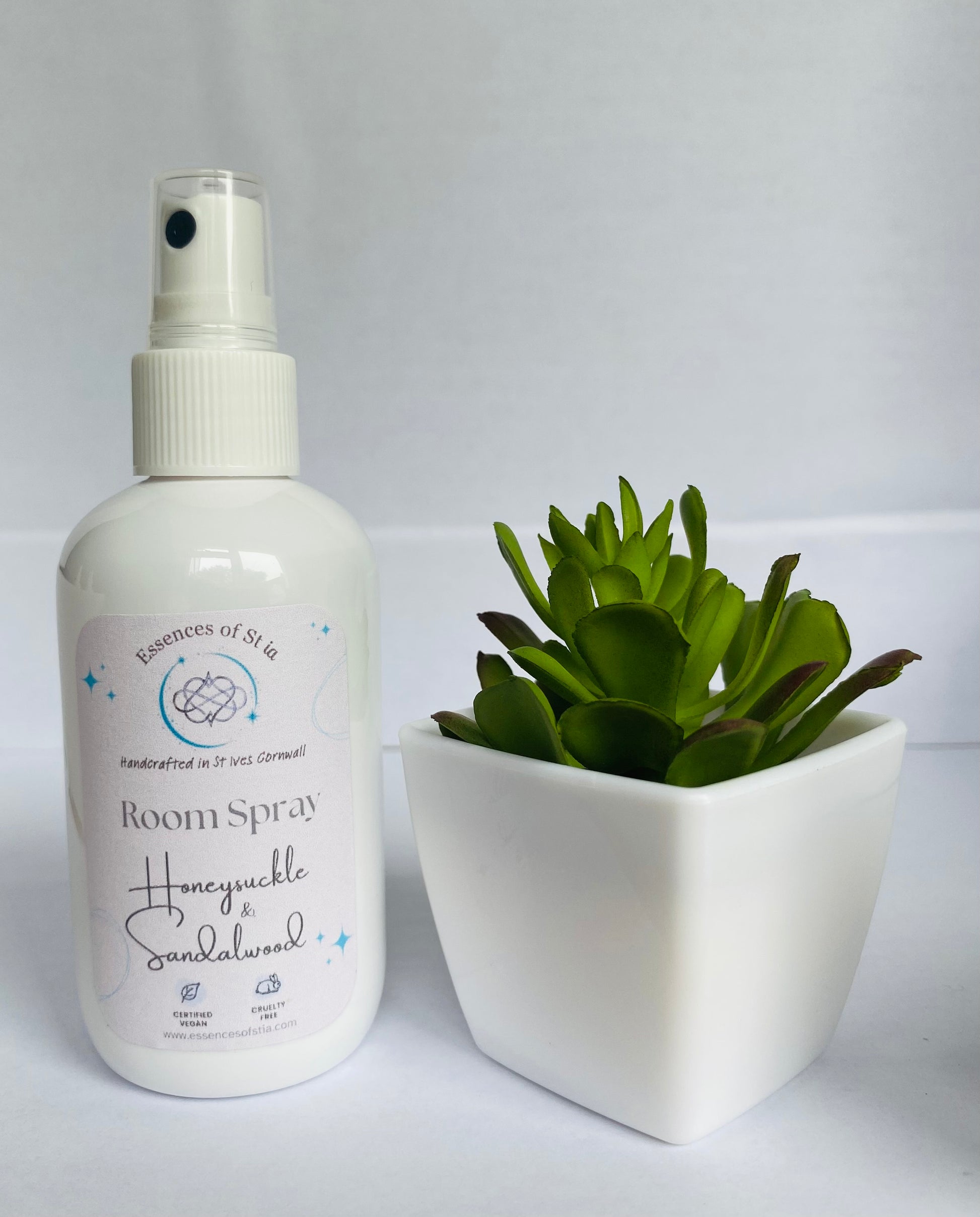 Honeysuckle and Sandalwood Room Spray - Long lasting, vegan, cruelty free fragrance mist. Highly scented, eco-luxury handmade in St Ives, Cornwall. 